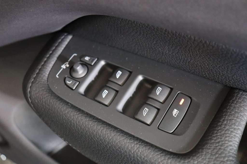 Used Volvo XC60 2021 for sale - 75998604: Photo 22