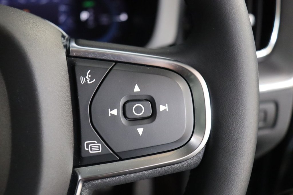 Used Volvo XC60 2021 for sale - 75998604: Photo 28