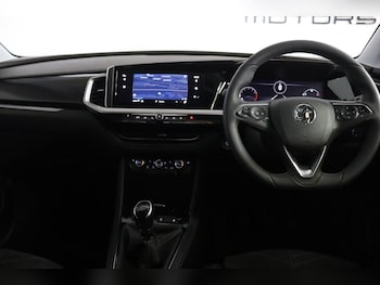 Used Vauxhall Grandland 2024 for sale - 76496545: Photo