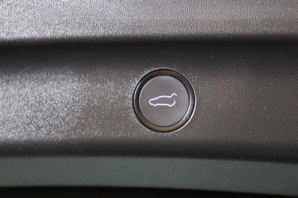 Used Tesla Model Y 2024 for sale - 77302129: Photo 27