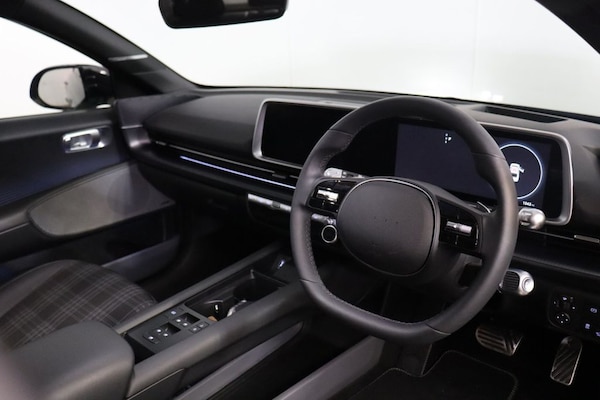 Used Hyundai IONIQ 6 2023 for sale - 72042716: Photo 6