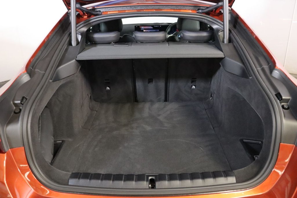 Used BMW i4 2022 for sale - 76910490: Photo 25