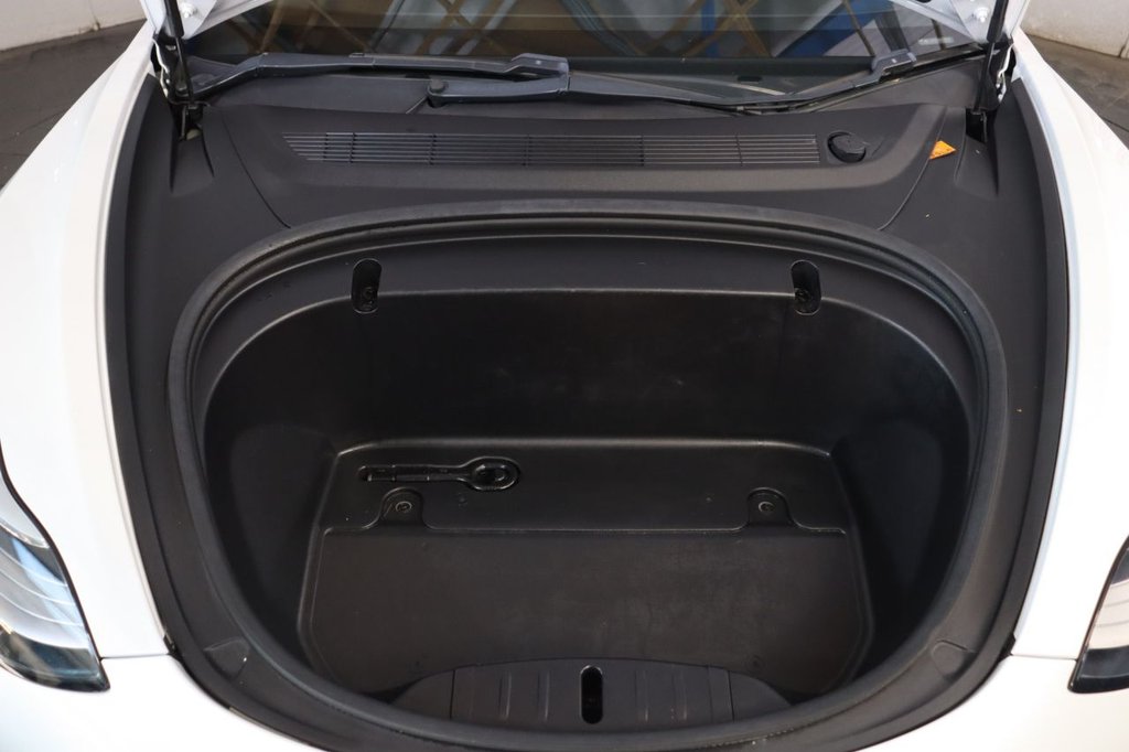 Used Tesla Model 3 2020 for sale - 76751309: Photo 11