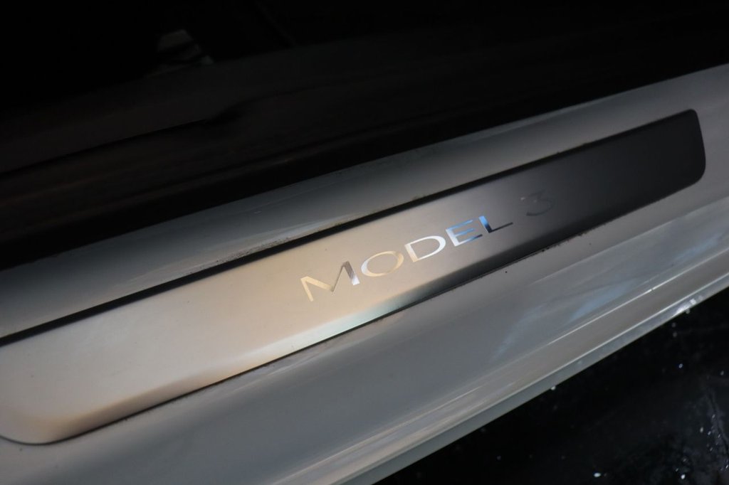 Used Tesla Model 3 2020 for sale - 76751309: Photo 21