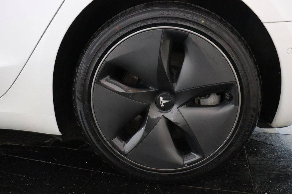 Used Tesla Model 3 2020 for sale - 76751309: Photo 28