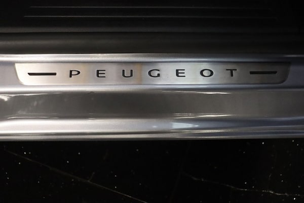 Used Peugeot E-2008 2021 for sale - 73003272: Photo 15