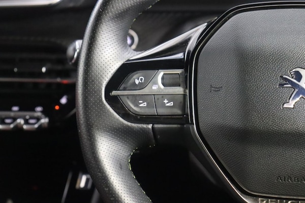Used Peugeot E-2008 2021 for sale - 73003272: Photo 34
