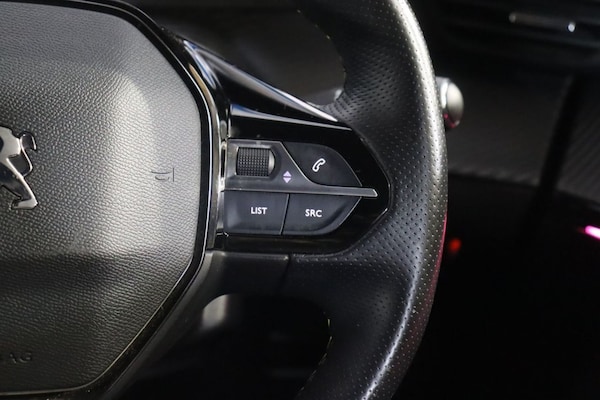Used Peugeot E-2008 2021 for sale - 73003272: Photo 35