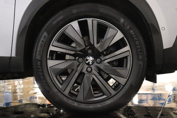 Used Peugeot E-2008 2021 for sale - 73003272: Photo 39