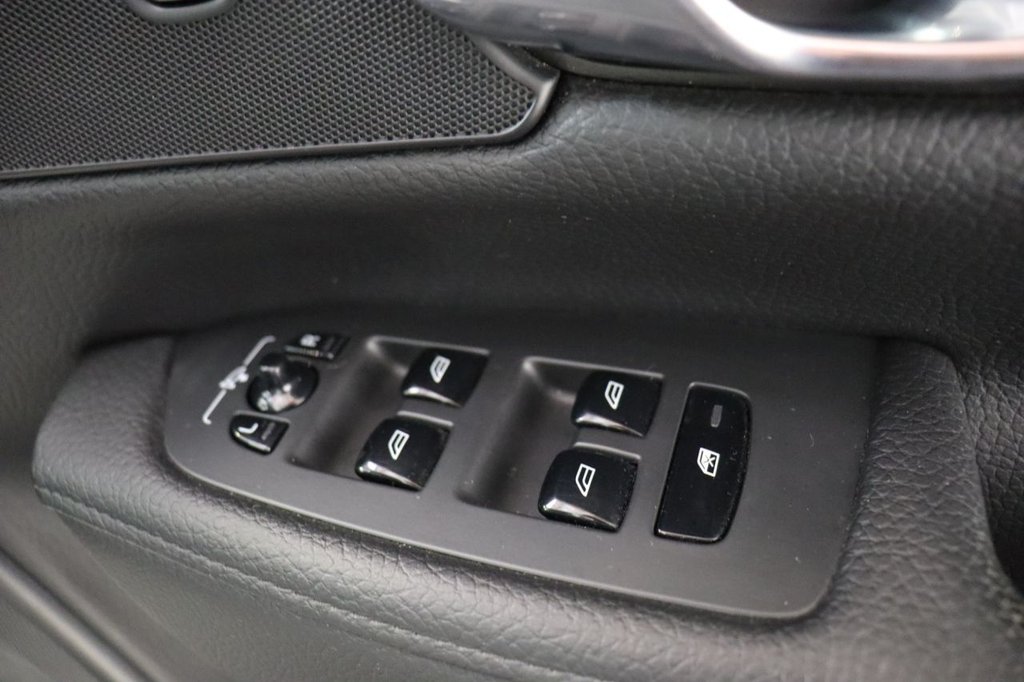 Used Volvo S90 2018 for sale - 78056624: Photo 5