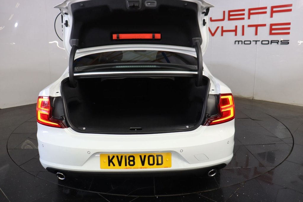 Used Volvo S90 2018 for sale - 78056624: Photo 6