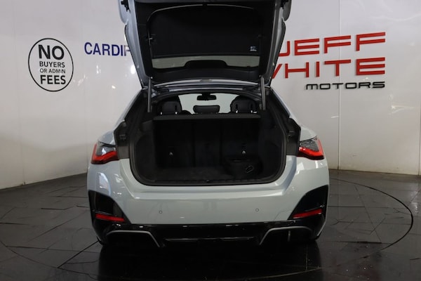 Used BMW i4 2022 for sale - 76309423: Photo 28