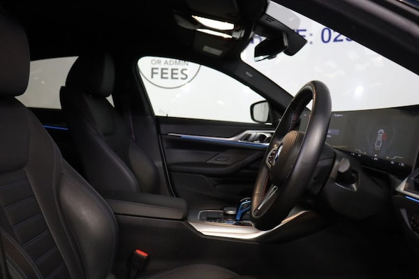 Used BMW i4 2022 for sale - 76309423: Photo 30