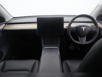 Used Tesla Model Y 2024 for sale - 79014053: Photo