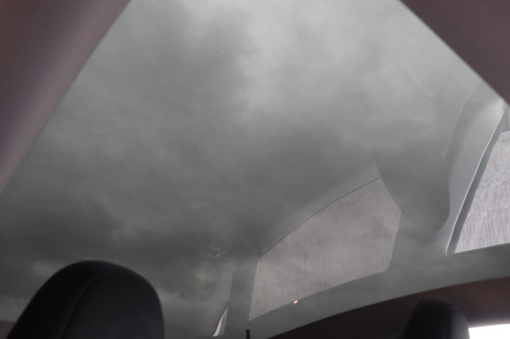 Used Tesla Model Y 2023 for sale - 76977423: Photo 3