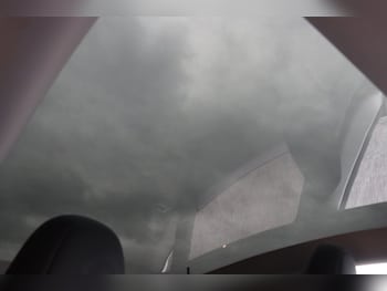 Used Tesla Model Y 2023 for sale - 76977423: Photo