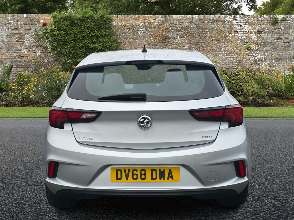 Used Vauxhall Astra 2018 for sale - 77153143: Photo 5