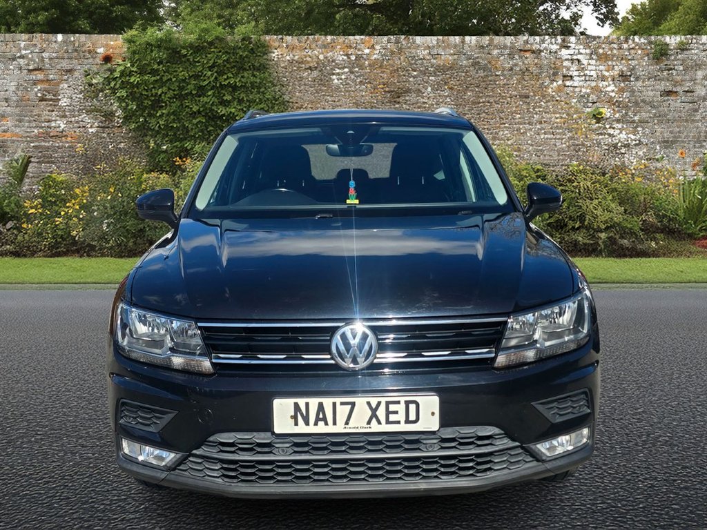 Used Volkswagen Tiguan 2017 for sale - 78110227: Photo 2