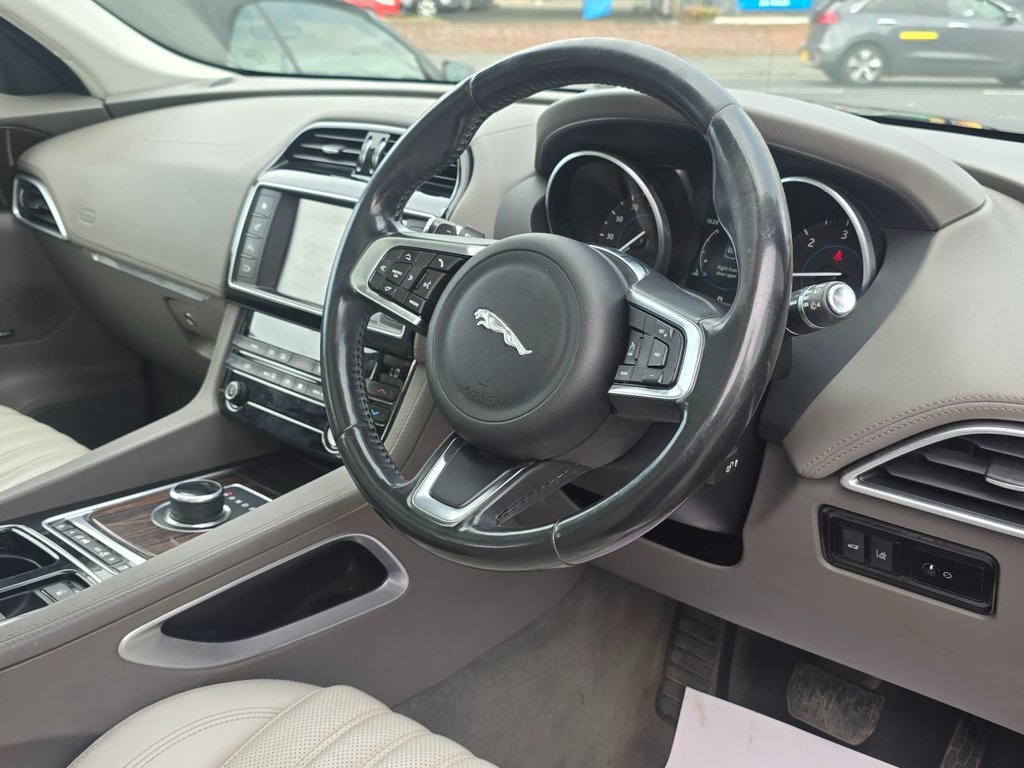 Used Jaguar F-Pace 2018 for sale - 76003395: Photo 14