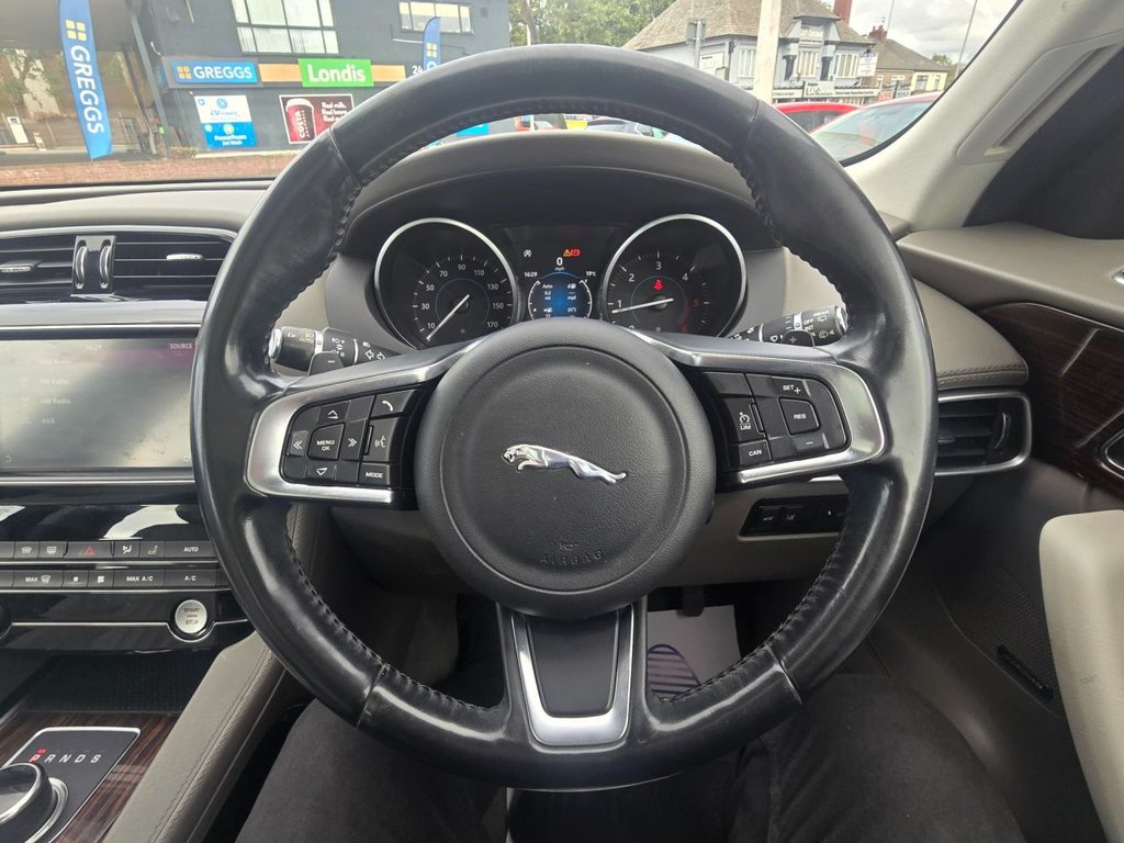 Used Jaguar F-Pace 2018 for sale - 76003395: Photo 23