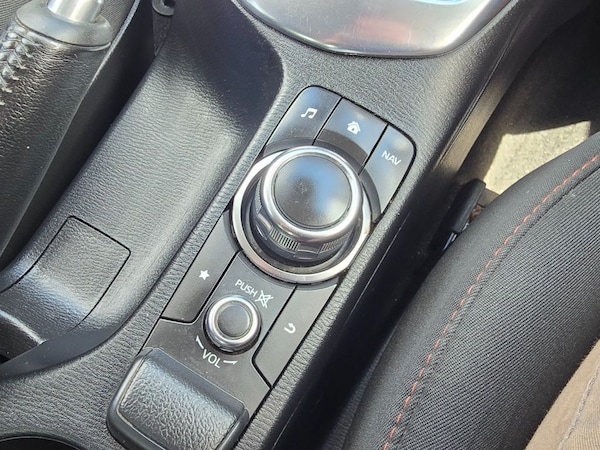 Used Mazda Mazda2 2015 for sale - 76250227: Photo 15