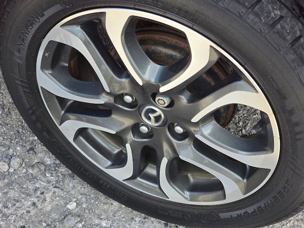 Used Mazda Mazda2 2015 for sale - 76250227: Photo 7