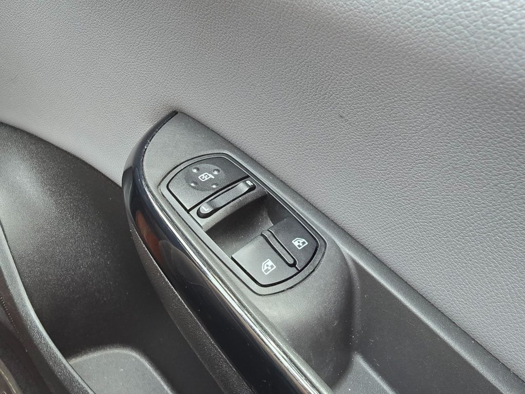 Used Vauxhall Corsa 2016 for sale - 74947287: Photo 14