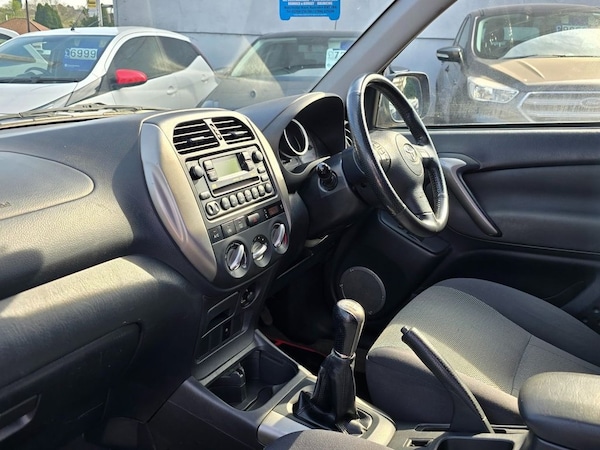 Used Toyota RAV4 2004 for sale - 76303769: Photo 9