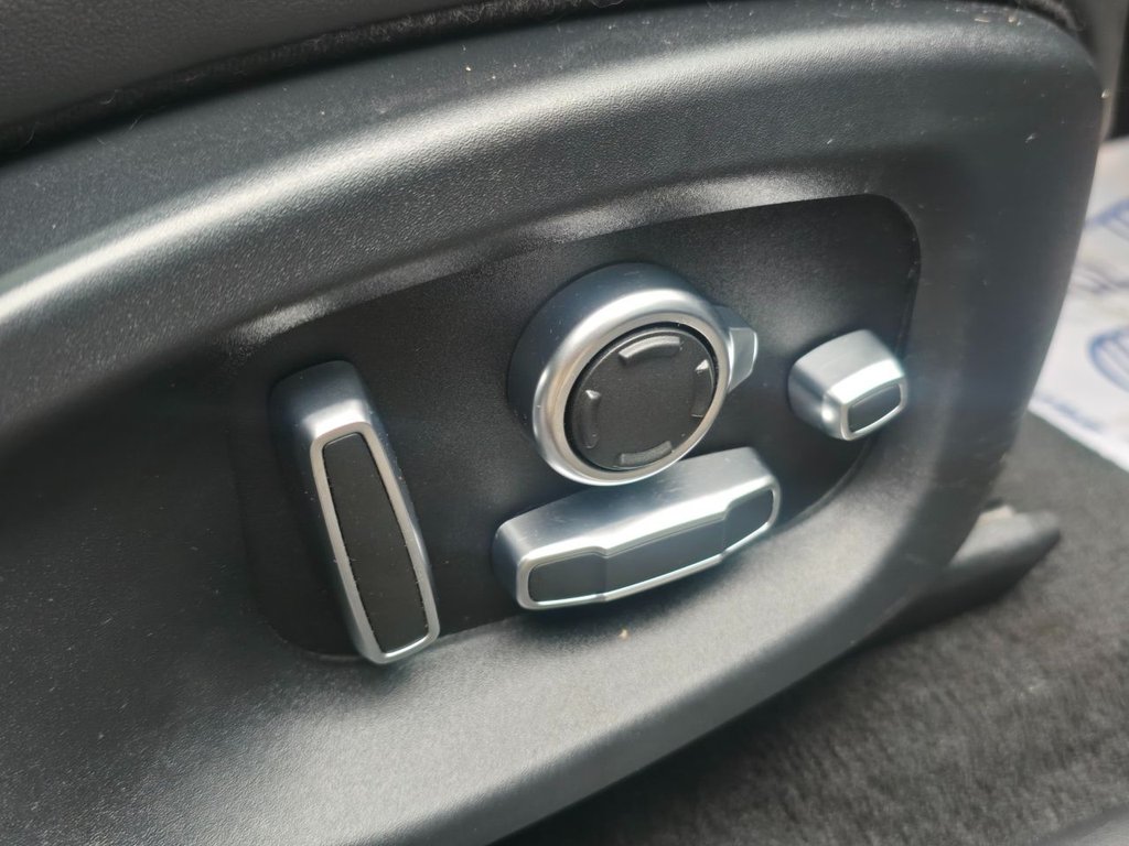 Used Jaguar E-Pace 2018 for sale - 76725071: Photo 15