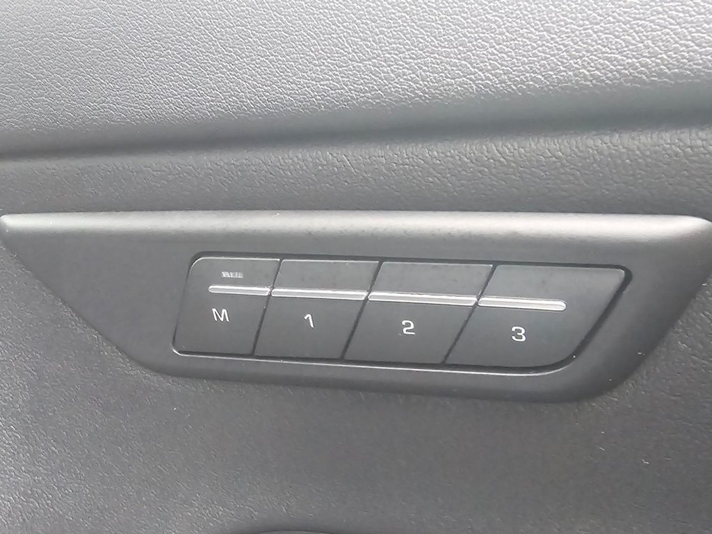 Used Jaguar E-Pace 2018 for sale - 76725071: Photo 16