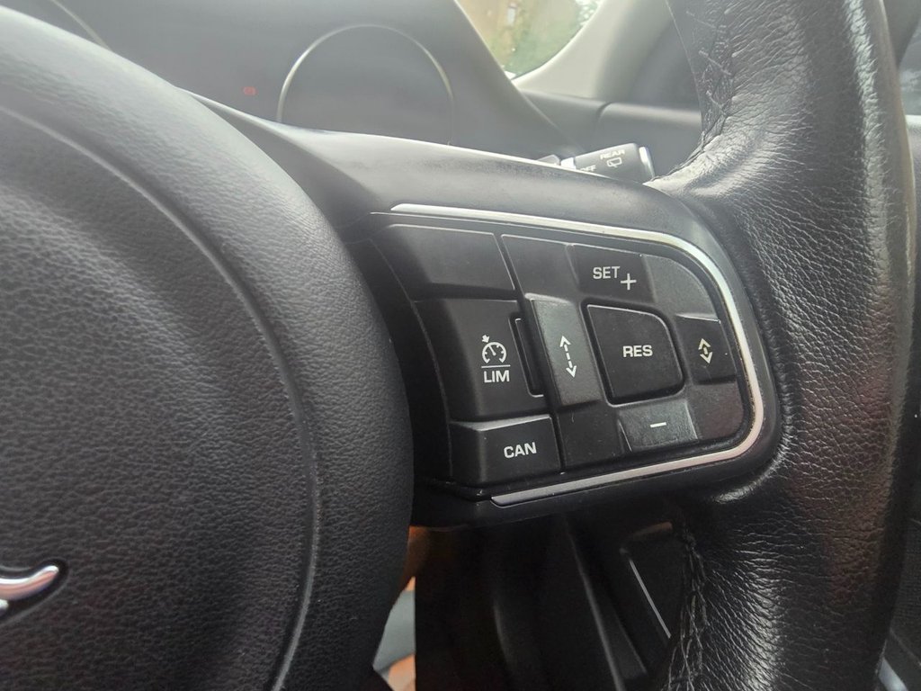 Used Jaguar E-Pace 2018 for sale - 76725071: Photo 27