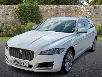 Used Jaguar XF 2019 for sale - 78557232: Photo