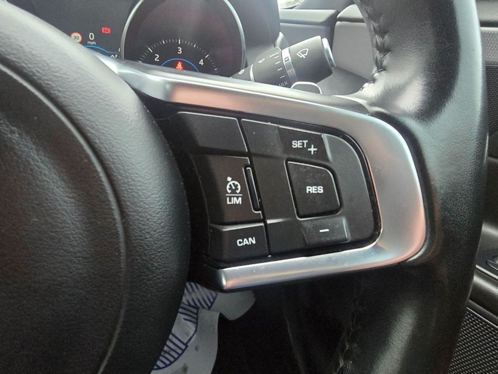 Used Jaguar XE 2018 for sale - 76985793: Photo 25