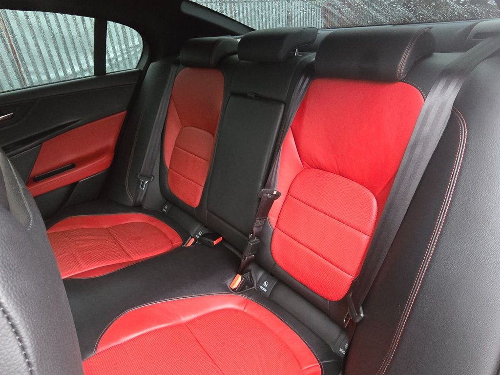 Used Jaguar XE 2018 for sale - 76985793: Photo 9