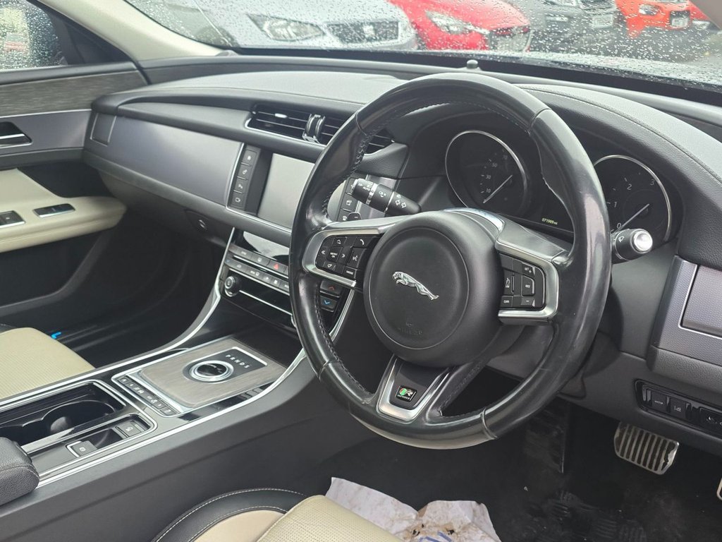 Used Jaguar XF 2016 for sale - 77327697: Photo 11