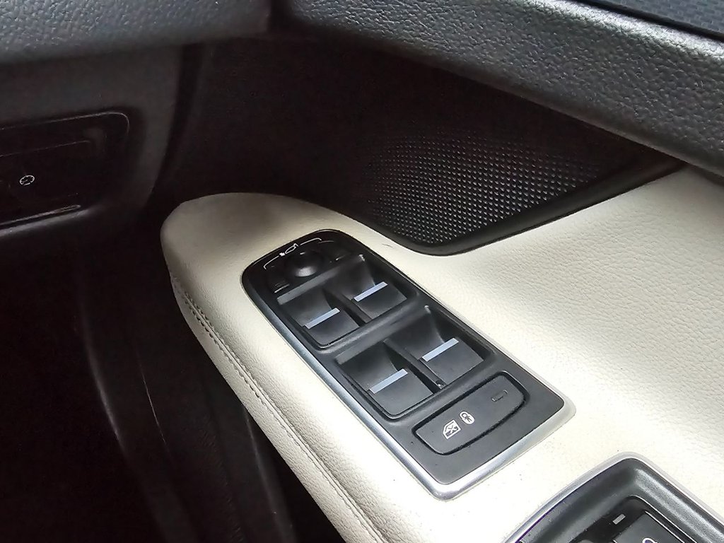 Used Jaguar XF 2016 for sale - 77327697: Photo 13