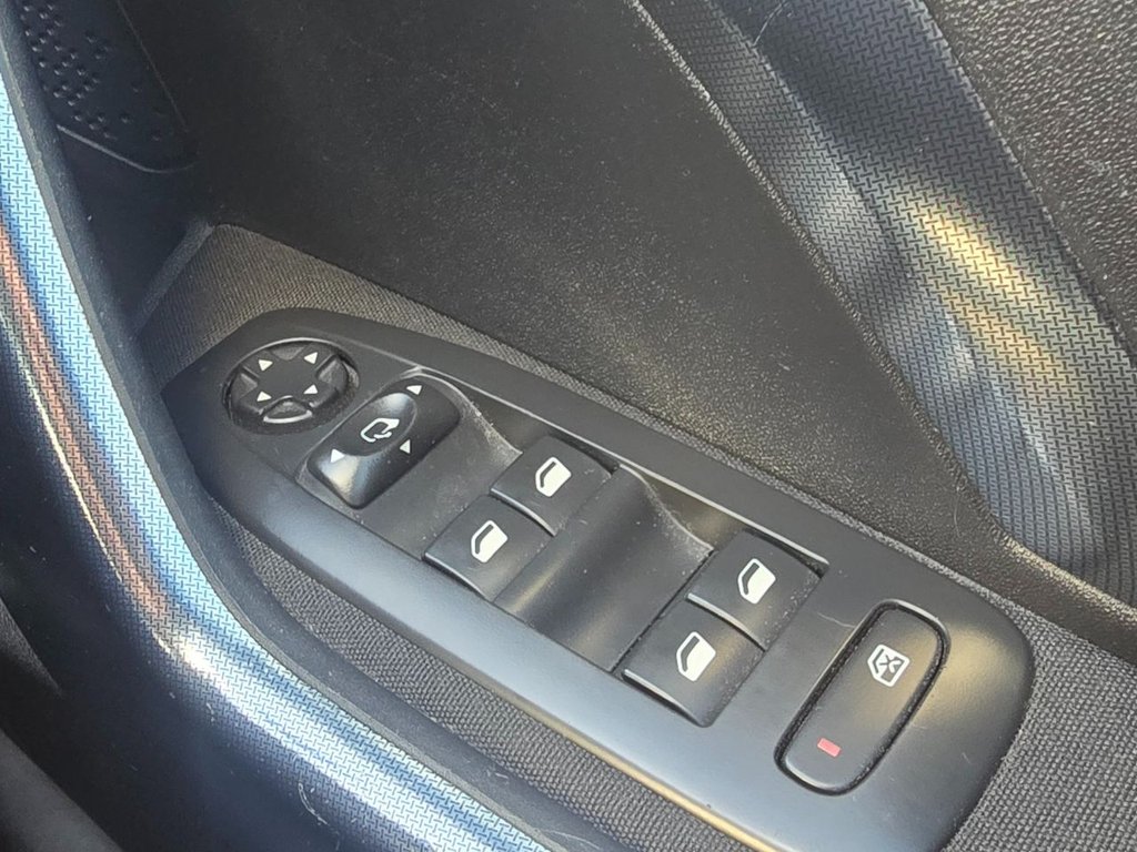 Used Peugeot 2008 2017 for sale - 77394642: Photo 13