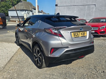 Used Toyota C-HR 2017 for sale - 76495907: Photo