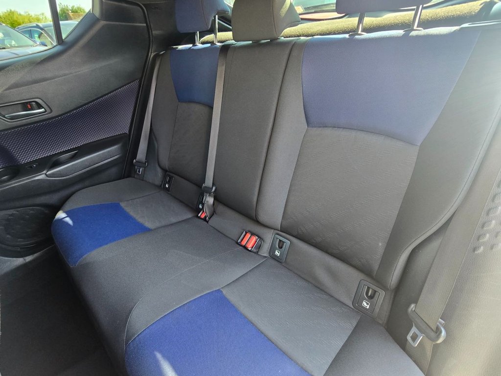 Used Toyota C-HR 2017 for sale - 76495907: Photo 8