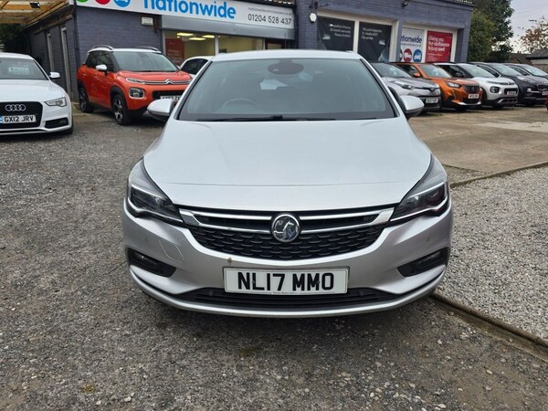 Used Vauxhall Astra 2017 for sale - 76068837: Photo 2