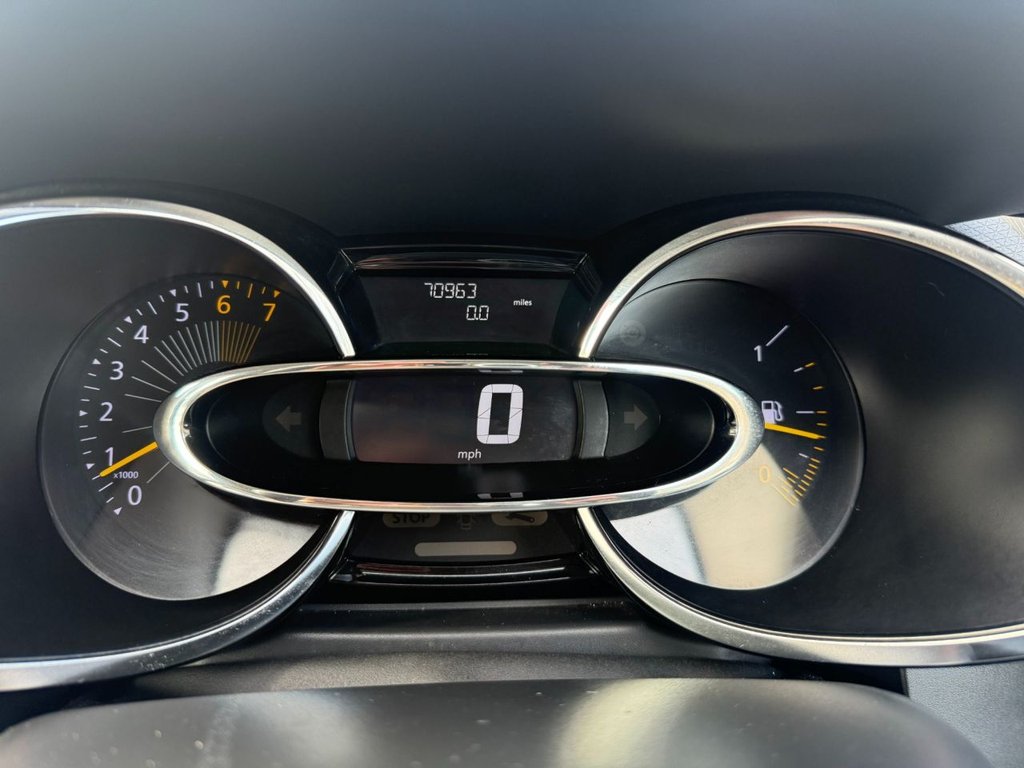 Used Renault Clio 2015 for sale - 77764983: Photo 14