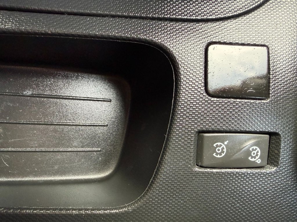 Used Renault Clio 2015 for sale - 77764983: Photo 20