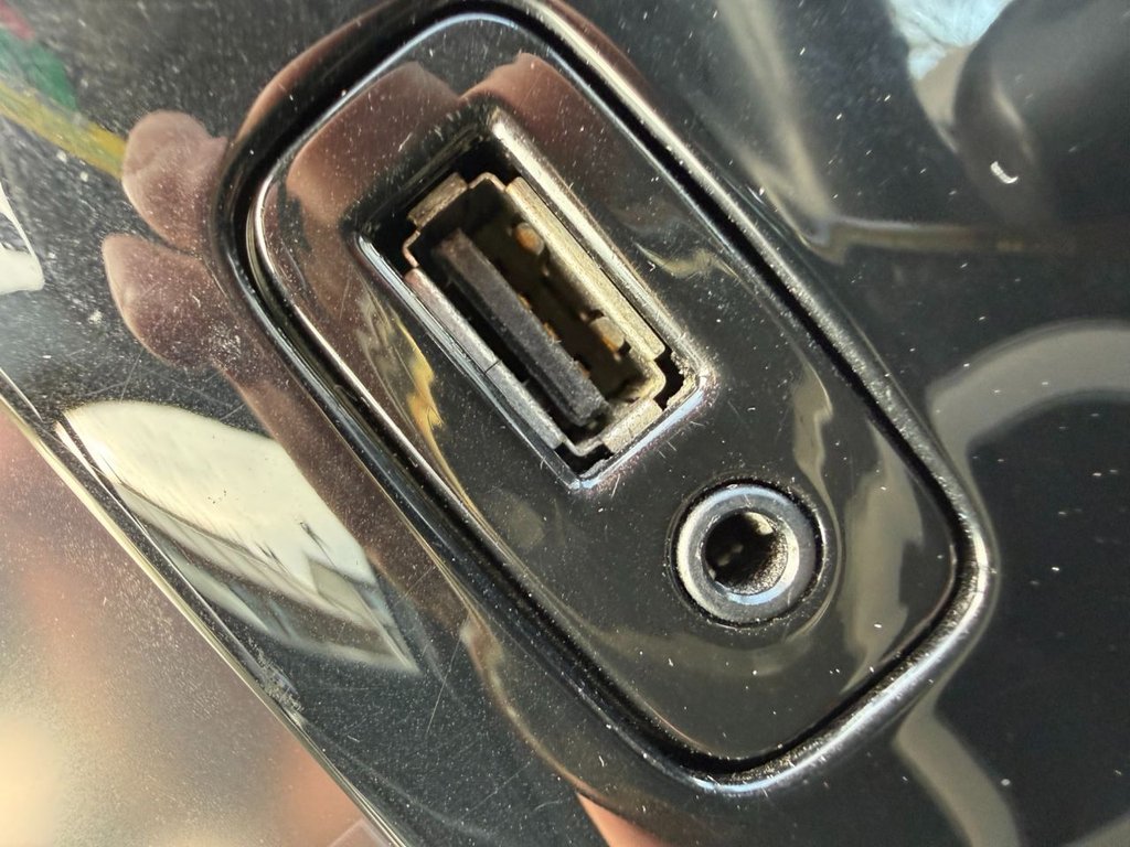 Used Renault Clio 2015 for sale - 77764983: Photo 21