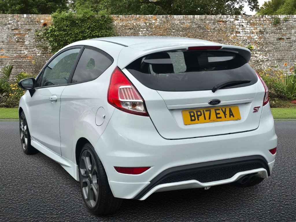 Used Ford Fiesta 2017 for sale - 77498390: Photo 4