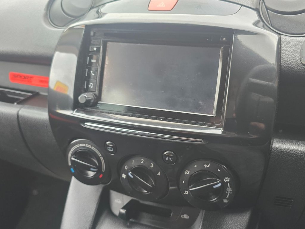 Used Mazda Mazda2 2014 for sale - 77327880: Photo 14