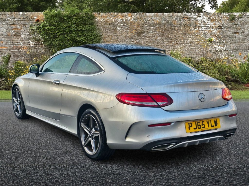 Used Mercedes-Benz C Class 2015 for sale - 76820535: Photo 4