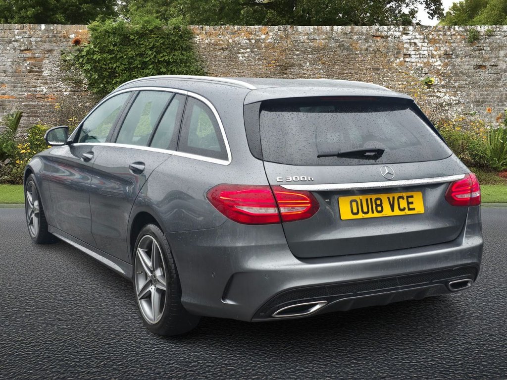 Used Mercedes-Benz C Class 2018 for sale - 76900890: Photo 4