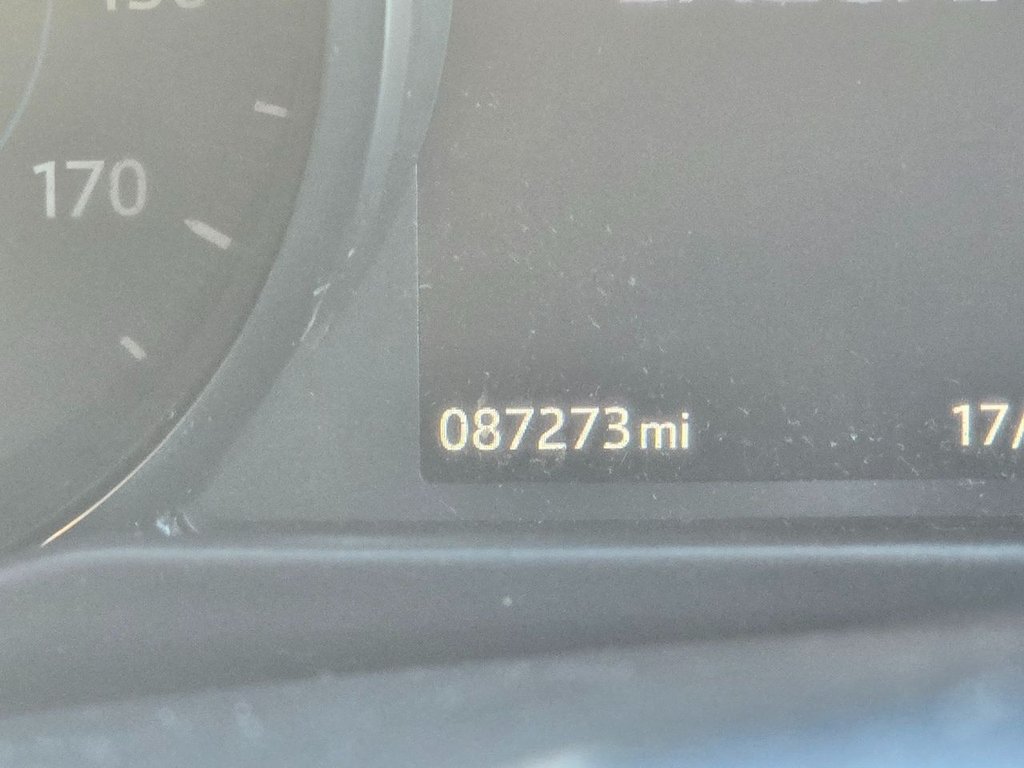 Used Jaguar XF 2017 for sale - 76783514: Photo 24