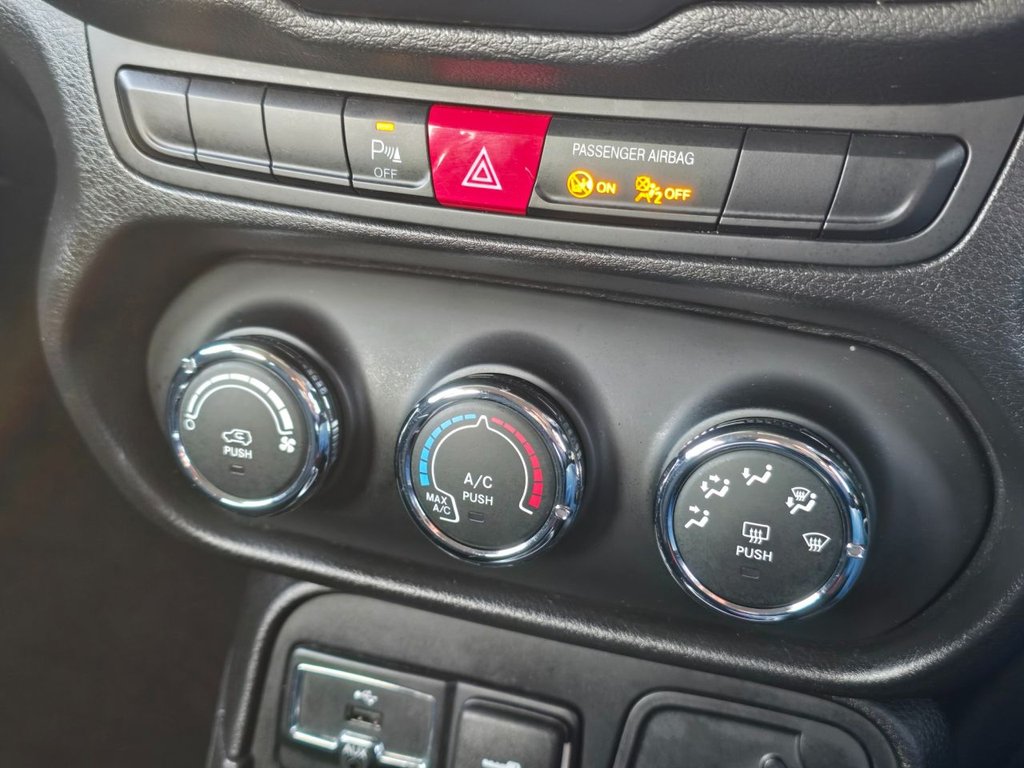 Used Jeep Renegade 2016 for sale - 77037998: Photo 16