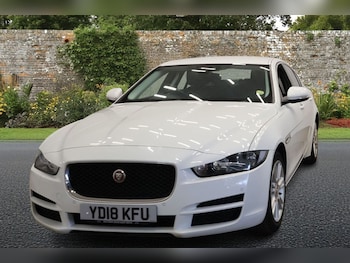 Used Jaguar XE 2018 for sale - 78875119: Photo